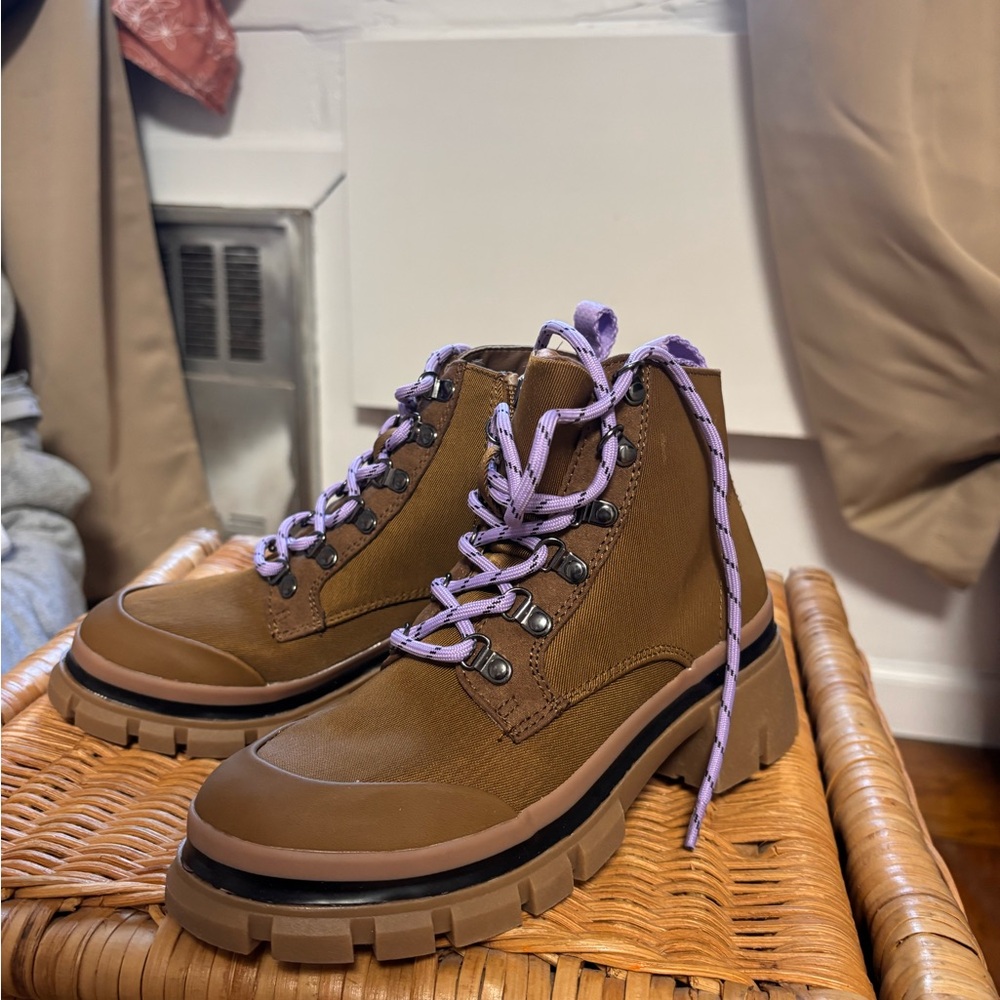 Steve Madden Brown Boots with Lavender Laces